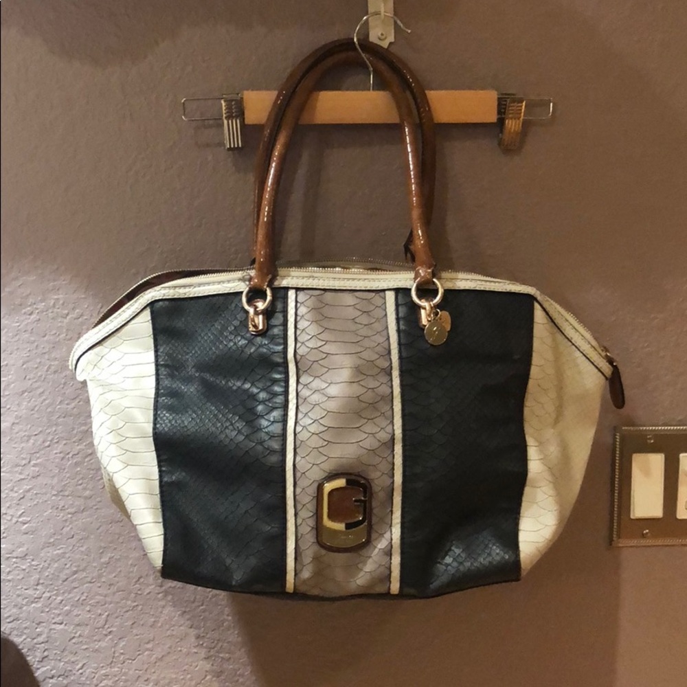 Guess bag - good condition